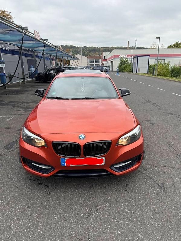 Orange Gebraucht 2015 BMW 220 Sport Line Coupé | 12.500 € (Fairer Preis) - Bild 1/4