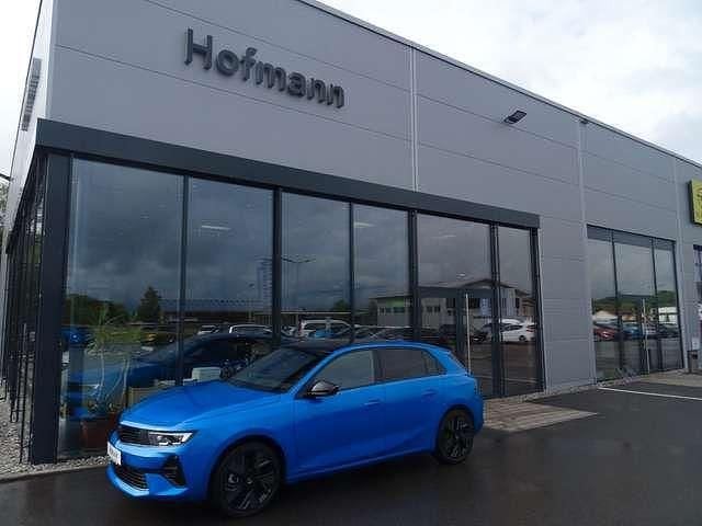Blau (blau/typ aussenverkleidung met) Gebraucht 2023 Opel Astra Limousine | 25.950 € (Guter Preis) - Bild 1/4