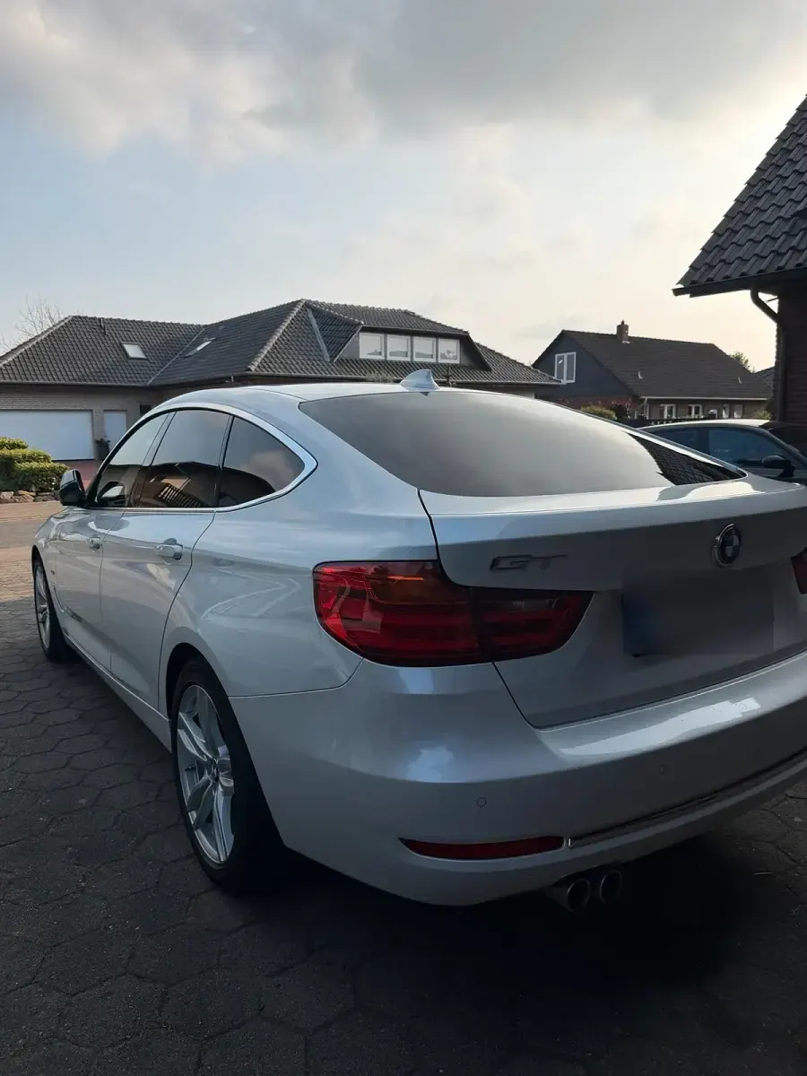 Gebraucht BMW 330 Luxury Line 258 PS (189 kW) 2015 Limousine