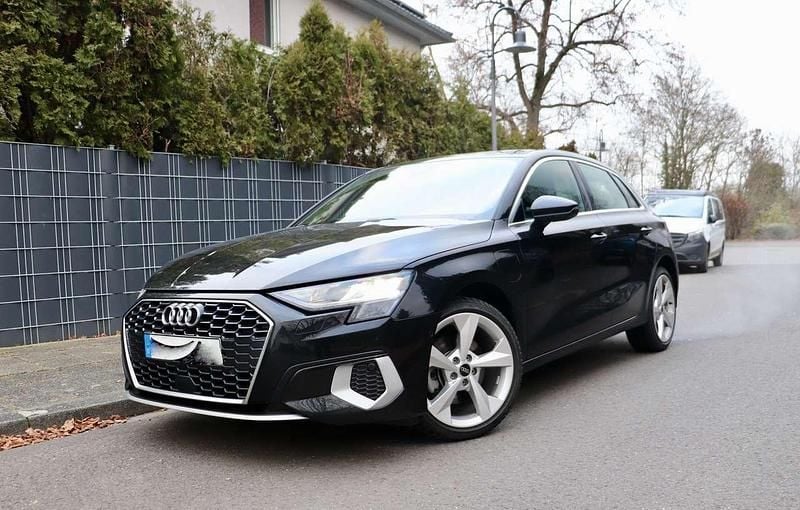 Schwarz Gebraucht 2022 Audi A3 Advanced Kombi | 20.250 € (Guter Preis) - Bild 1/4