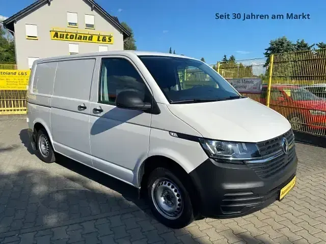 Gebraucht VW T6.1 90 PS (66 kW) 2022 Weiß Van