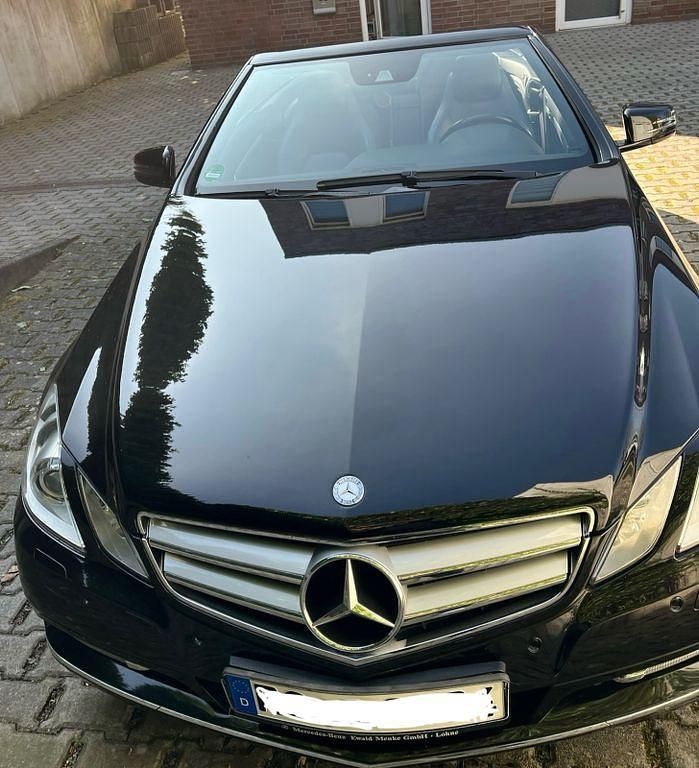 Gebraucht Mercedes E220 Avantgarde 170 PS (125 kW) 2012 Schwarz Cabrio