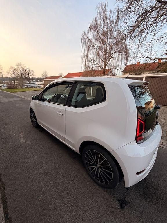 Gebraucht VW up! 60 PS (44 kW) 2018 Weiß Kleinwagen