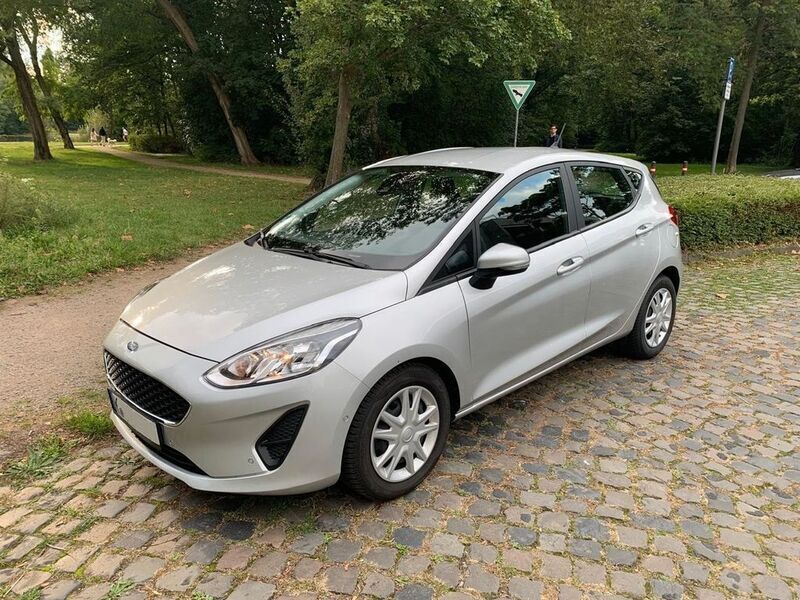 Silber Gebraucht 2021 Ford Fiesta Cool & Connect Kleinwagen | 7.900 € (Guter Preis) - Bild 1/4