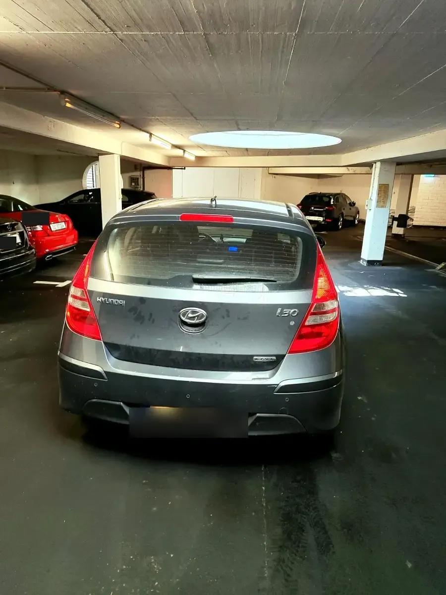 Gebraucht Hyundai i30 90 PS (66 kW) 2011 Grau Limousine