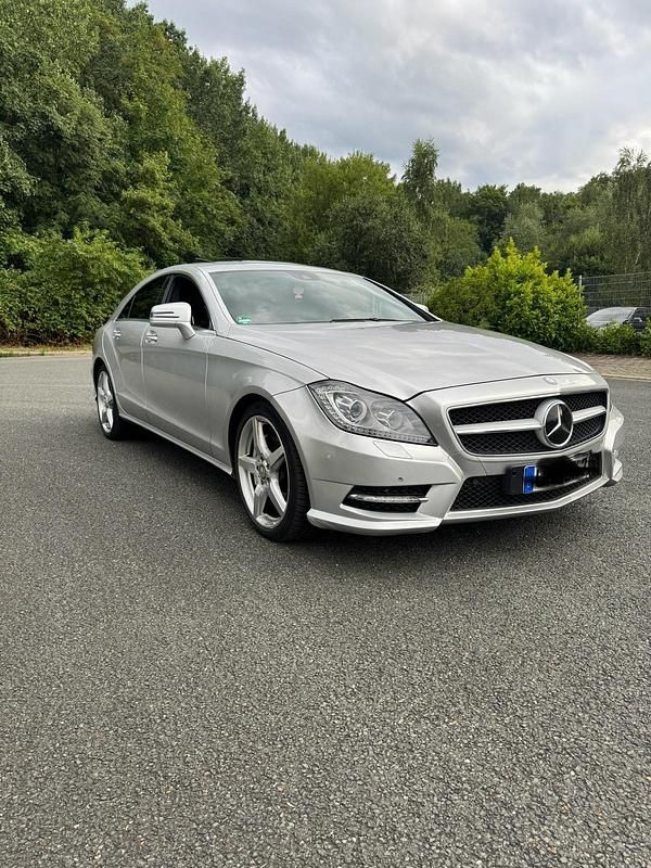 Silber Gebraucht 2012 Mercedes CLS500 Limousine | 14.500 € (Fairer Preis) - Bild 1/4