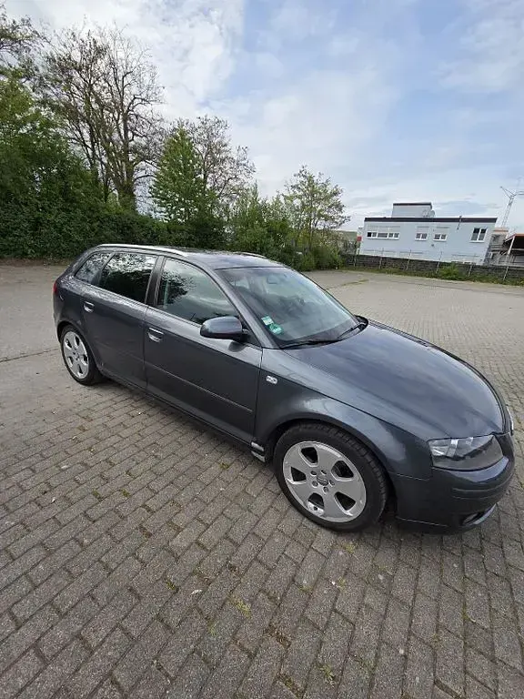 Używany Audi A3 Ambition 116 KM (85 kW) 2004 Szary Hatchback