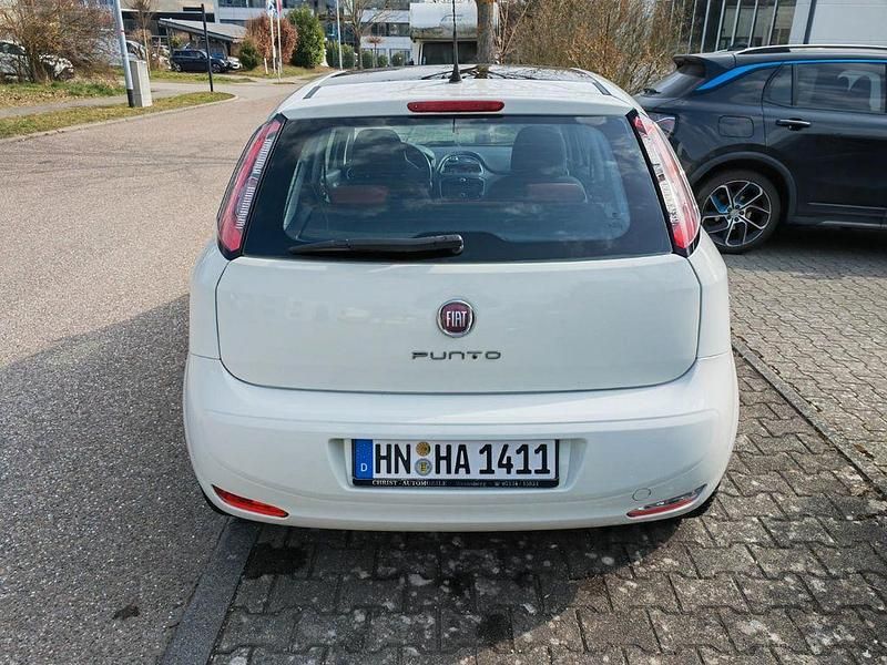 Gebraucht Fiat Punto More 86 PS (63 kW) 2012 Weiß Kleinwagen
