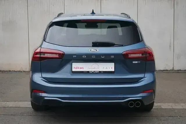 Usata Ford Focus ST-Line 155 CV (114 kW) 2022 Blu Station wagon