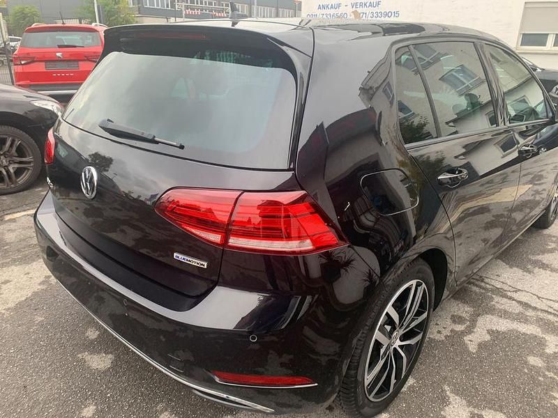 Gebraucht VW Golf VII Join 131 PS (96 kW) 2018 Schwarz Limousine