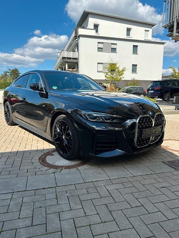 Schwarz Gebraucht 2023 BMW 430 M Sport Coupé | 44.490 € (Guter Preis) - Bild 1/4