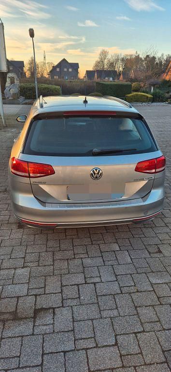 Gebraucht VW Passat 150 PS (110 kW) 2015 Silber Kombi
