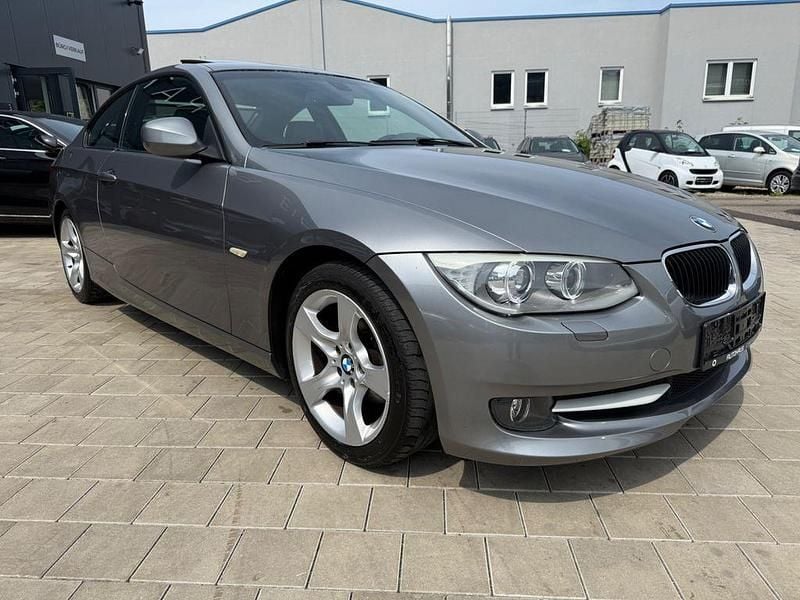 Gebraucht BMW 320 Performance 170 PS (125 kW) 2011 Grau Coupé