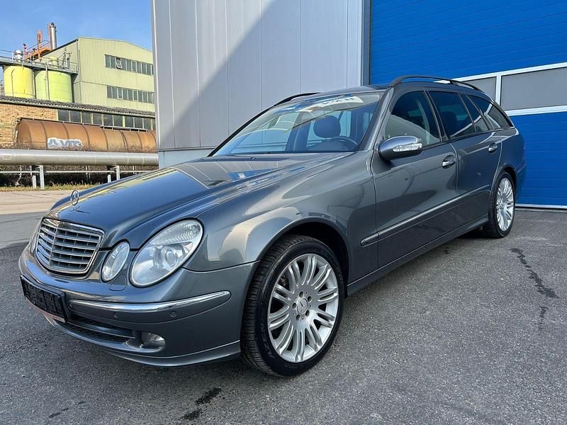 Gebraucht Mercedes E320 Elegance 224 PS (164 kW) 2006 Grau Kombi