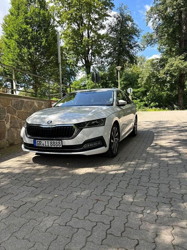 Gebraucht Skoda Octavia 150 PS (110 kW) 2020 Weiß Kombi