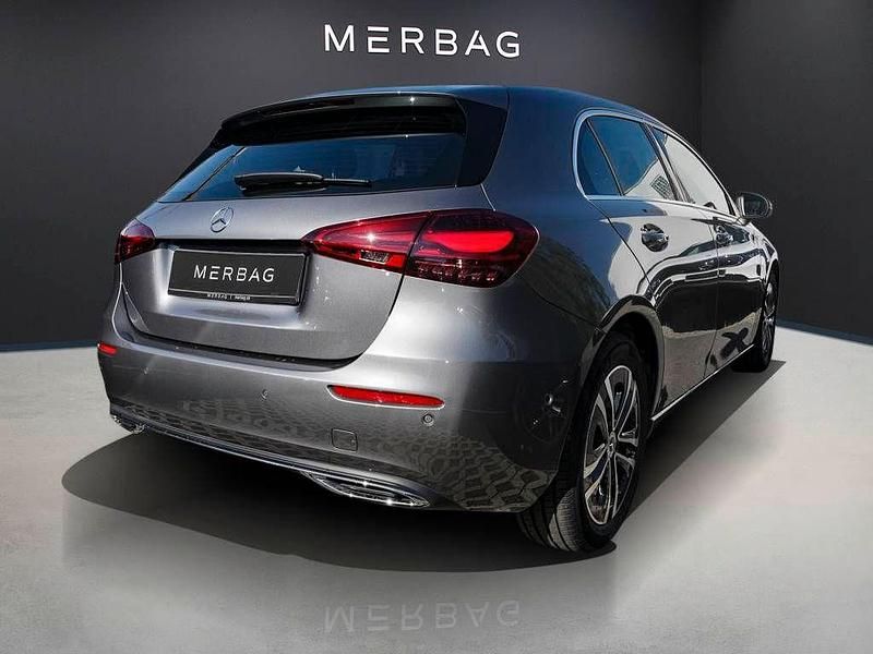 Gebraucht Mercedes A180 Advanced 136 PS (100 kW) 2024 Mountain grau Limousine