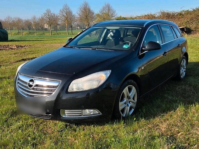 Gebraucht Opel Insignia 160 PS (117 kW) 2012 Schwarz Kombi