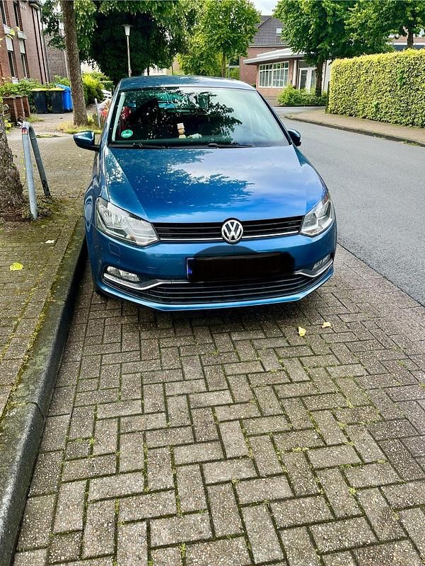 Blau Gebraucht 2017 VW Polo Sound Kleinwagen | 9.950 € (Superpreis) - Bild 1/4