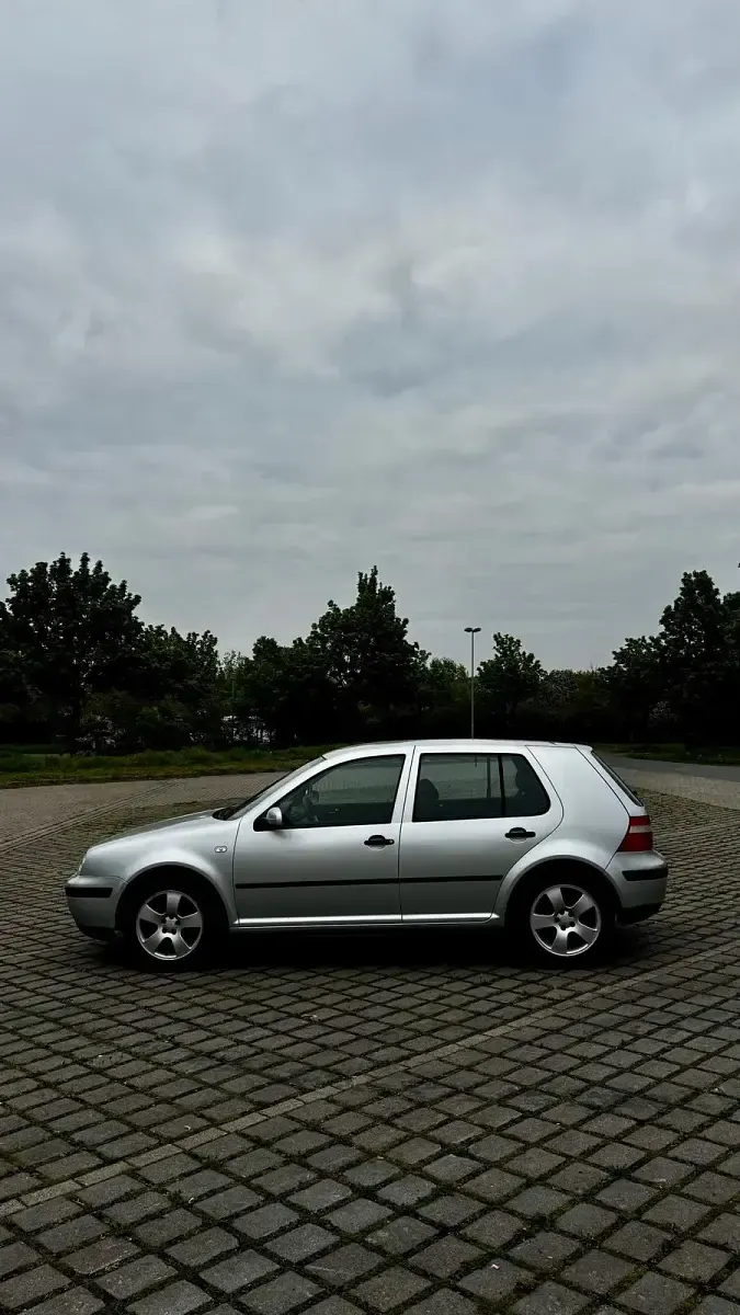 Gebraucht VW Golf IV 75 PS (55 kW) 2002 Silber Kleinwagen
