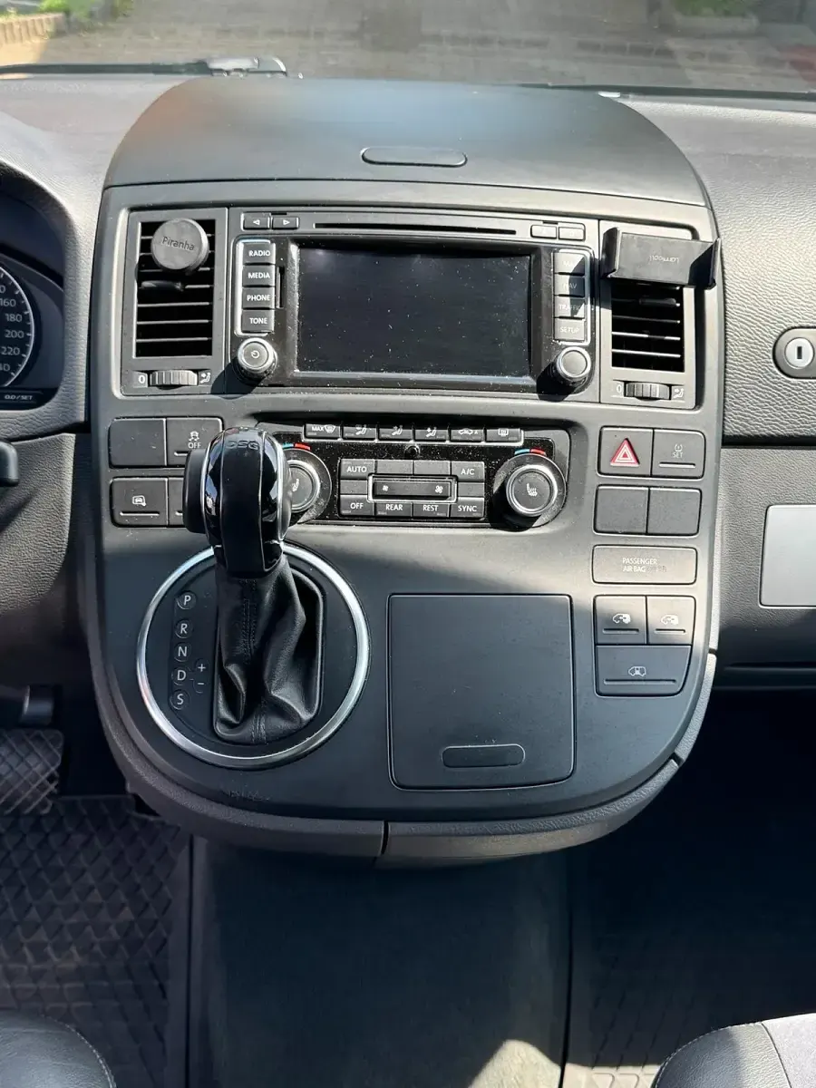 Gebraucht VW T5 179 PS (131 kW) 2013 Grau Van
