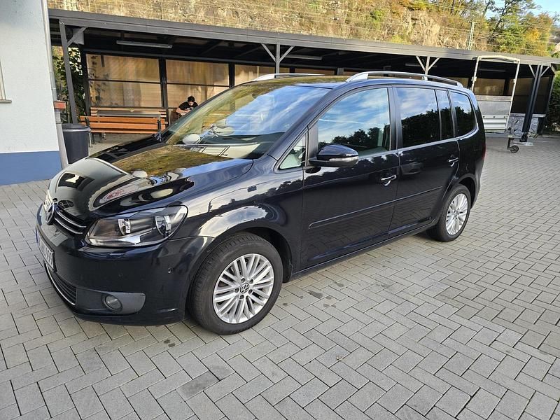 Schwarz Gebraucht 2015 VW Touran Van / Kleinbus | 7.590 € (Superpreis) - Bild 1/4