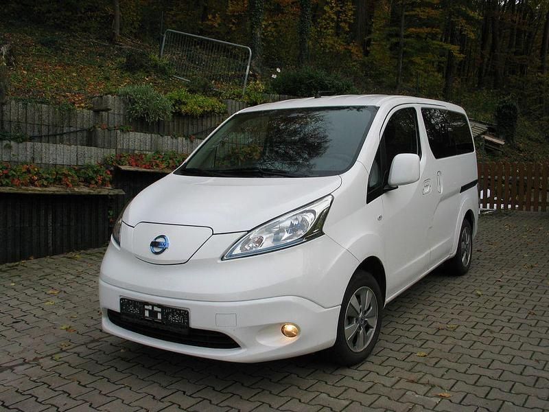 Weiß Gebraucht 2019 Nissan e-NV200 Van | 14.900 € (Fairer Preis) - Bild 1/4