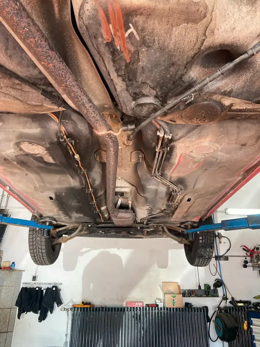 Gebraucht Peugeot 205 60 PS (44 kW) 1990 Rot Kleinwagen
