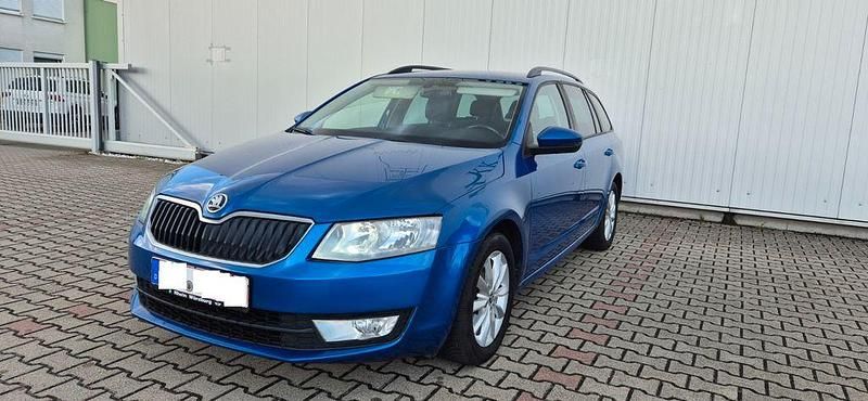 Blau Gebraucht 2016 Skoda Octavia Ambition Kombi | 9.600 € (Fairer Preis) - Bild 1/4