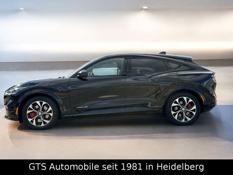 Gebraucht Ford Mustang Mach-E 258 kW (351 PS) 2022 Schwarz SUV
