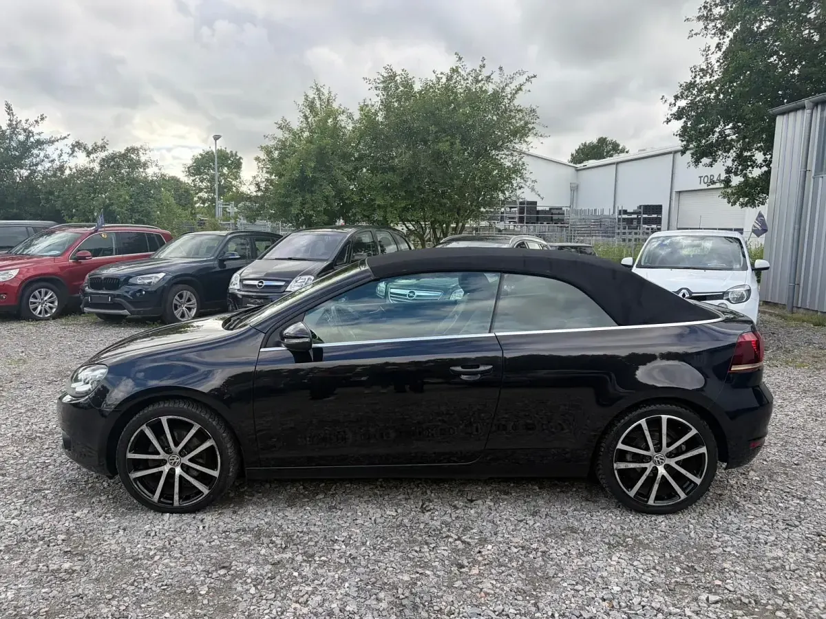 Gebraucht VW Golf 105 PS (77 kW) 2011 Schwarz Cabrio