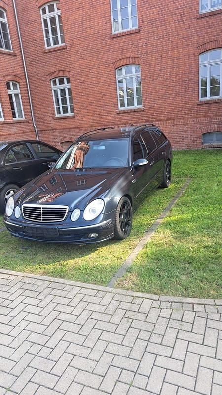 Gebraucht Mercedes E320 Avantgarde 224 PS (164 kW) 2005 Schwarz Kombi