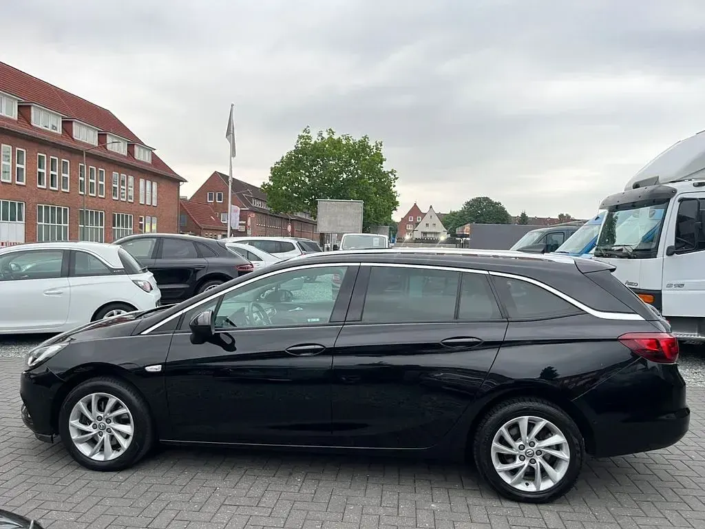 Gebraucht Opel Astra Innovation 136 PS (100 kW) 2017 Schwarz Kombi