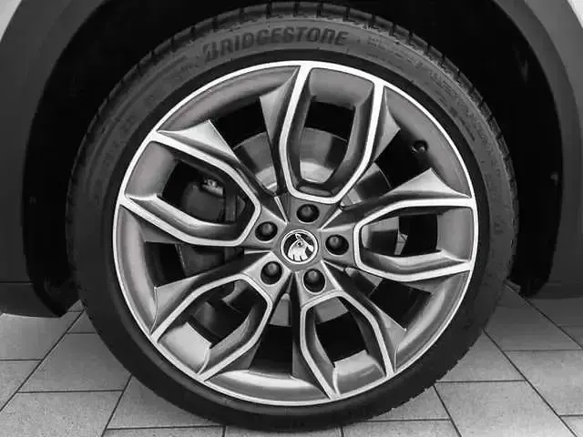 Gebraucht Skoda Superb 280 PS (205 kW) 2022 Grau Kombi