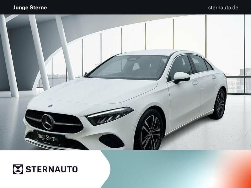 Unilack polarweiß Gebraucht 2024 Mercedes A200 Progressive Limousine | 28.441 € (Guter Preis) - Bild 1/4