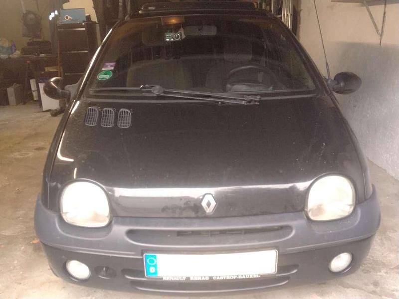 Schwarz Gebraucht 2002 Renault Twingo Dynamique Kleinwagen | 1.500 € (Etwas zu teuer) - Bild 1/4