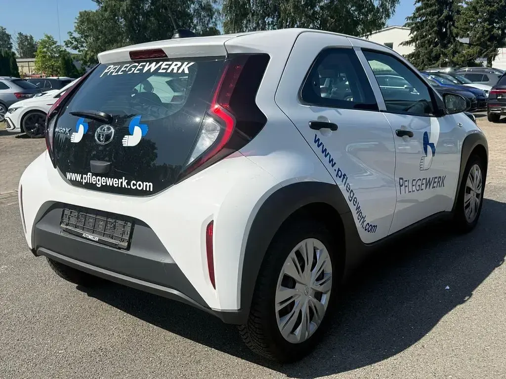 Gebraucht Toyota Aygo X 72 PS (52 kW) 2023 Weiß SUV