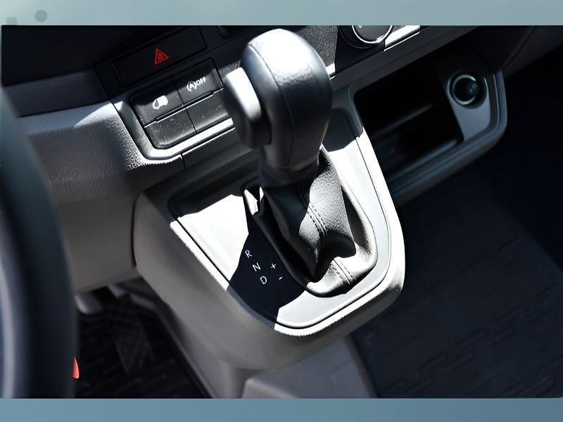 Gebraucht VW Crafter 140 PS (102 kW) 2023 Weiß Van