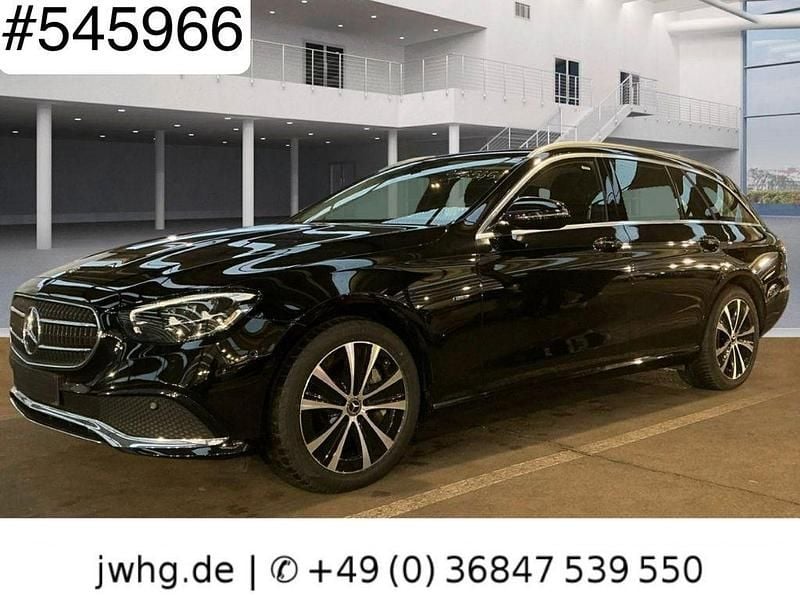 Schwarz Gebraucht 2020 Mercedes E300 Limousine | 28.450 € (Superpreis) - Bild 1/4