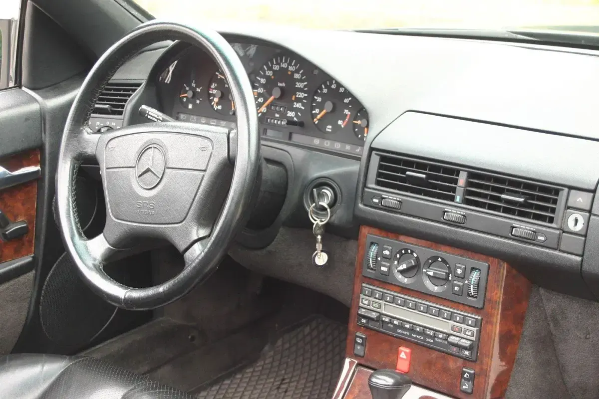 Gebraucht Mercedes SL300 231 PS (169 kW) 1992 Schwarz Cabrio