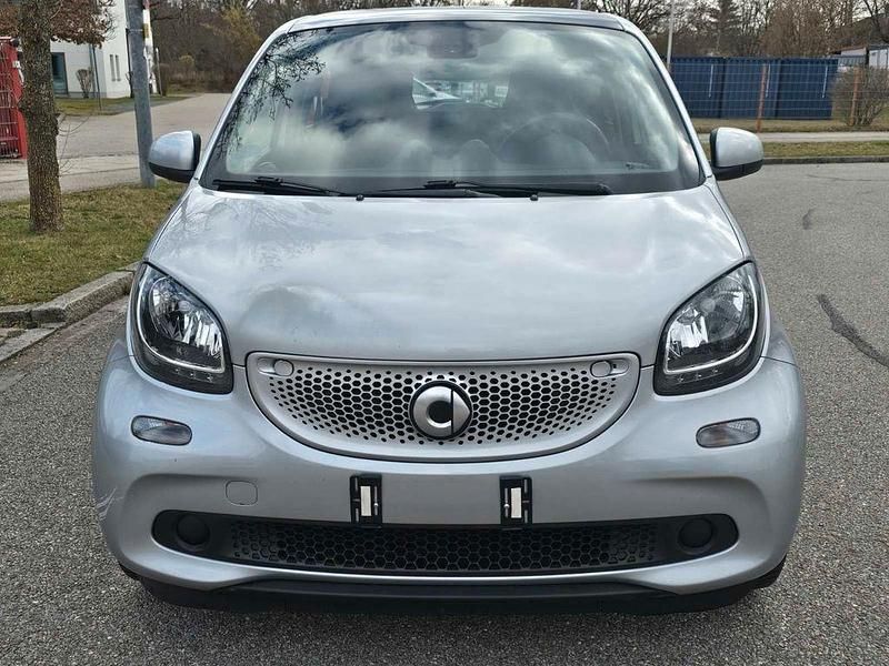 Gebraucht Smart ForFour 71 PS (52 kW) 2018 Silber Kleinwagen