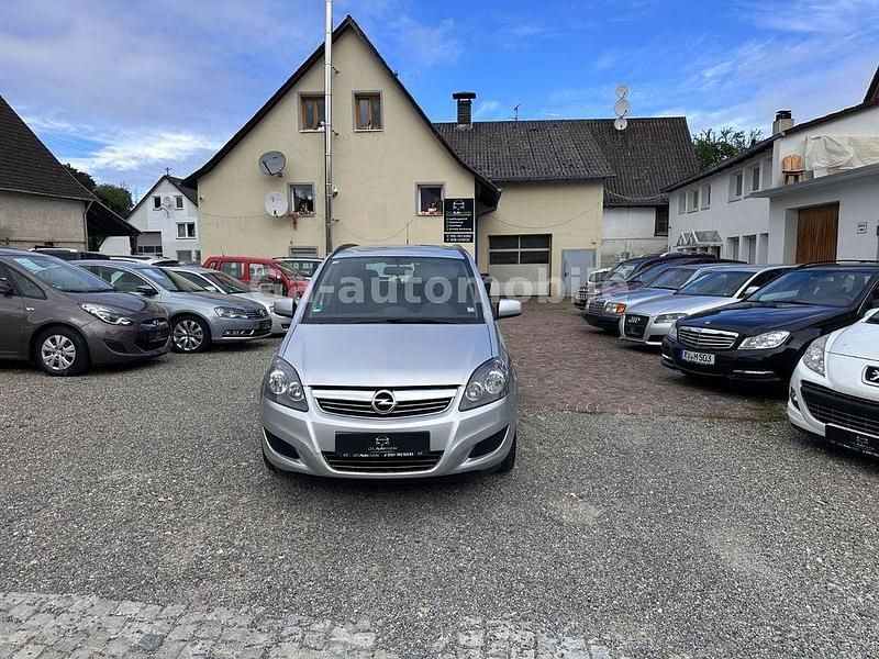 Silber Gebraucht 2013 Opel Zafira Van / Kleinbus | 4.990 € (Fairer Preis) - Bild 1/4