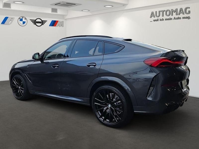 Gebraucht BMW X6 M50 Performance 530 PS (389 kW) 2022 Arktikgrau brillanteffekt SUV