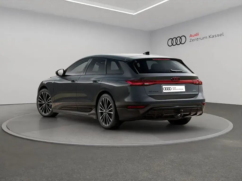 Nouă Audi A6 e-tron S-Line 314 kW (428 CP) 2026 Gri Break