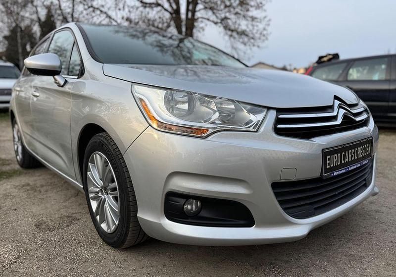 Gebraucht Citroën C4 Tendance 120 PS (88 kW) 2011 Grau Limousine