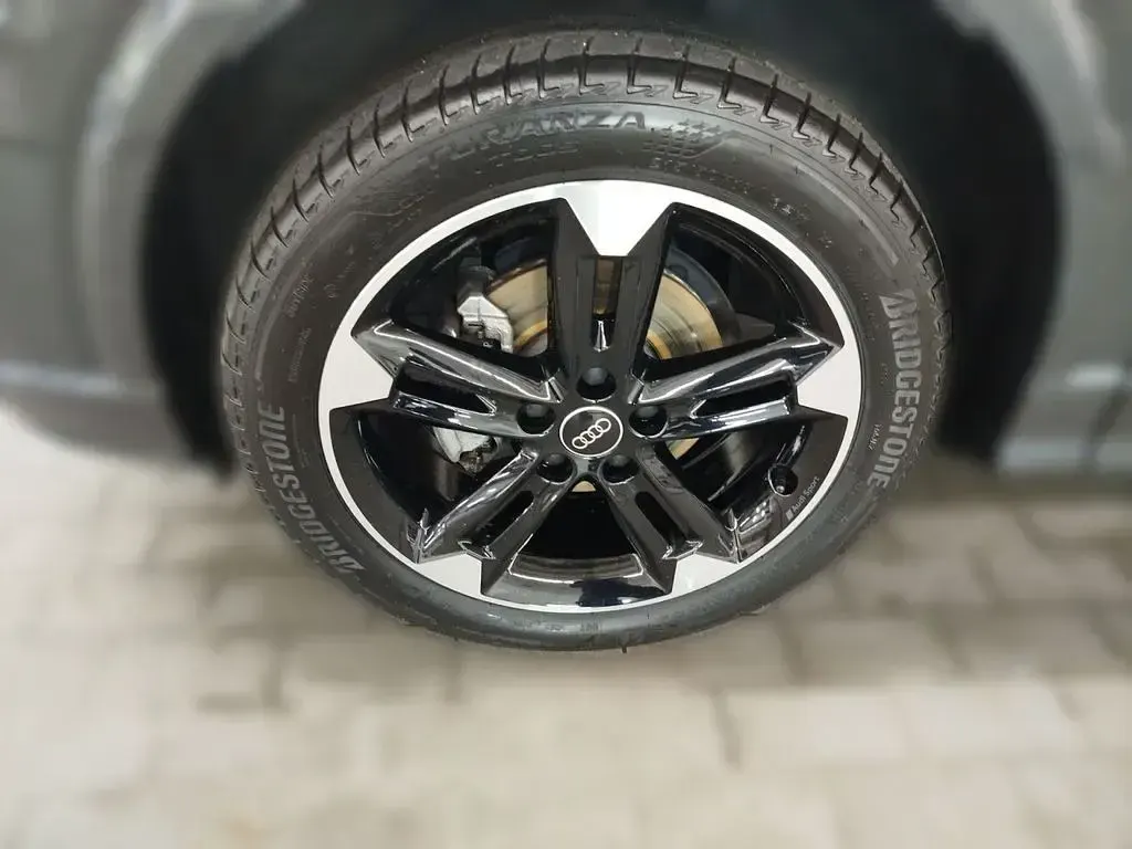 Gebraucht Audi Q2 Advanced Plus 116 PS (85 kW) 2025 Manhattangrau metallic SUV