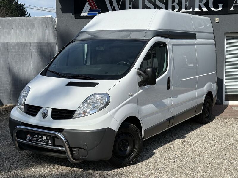 Weiß Gebraucht 2009 Renault Trafic Van | 8.990 € (Teuer) - Bild 1/4