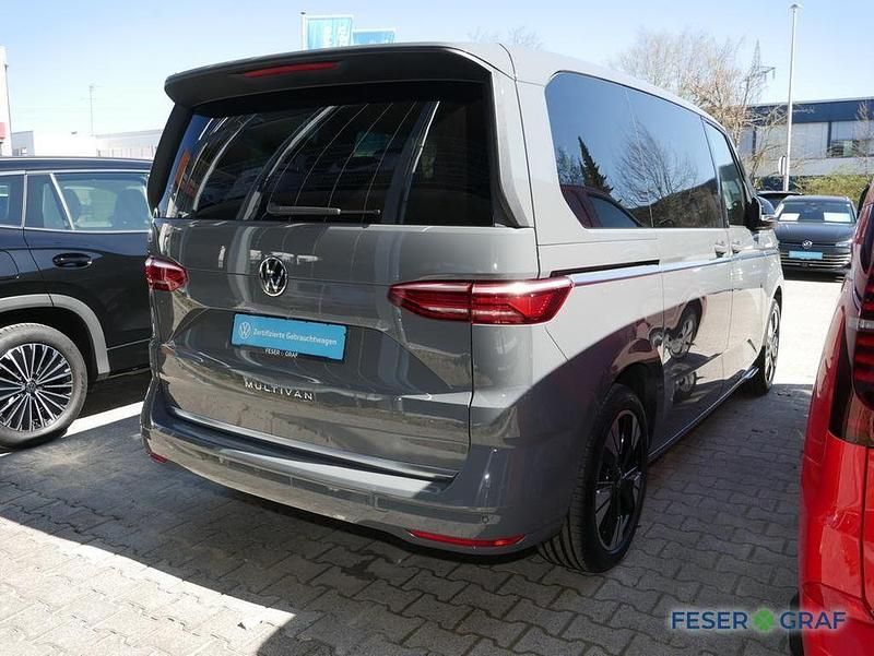 Gebraucht VW Multivan Style 204 PS (150 kW) 2025 Pure grey Van