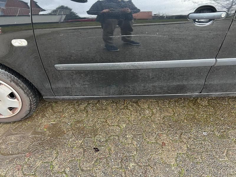 Gebraucht VW Polo 64 PS (47 kW) 2004 Schwarz Kleinwagen