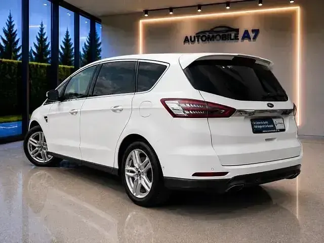 Gebraucht Ford S-MAX Titanium 239 PS (175 kW) 2018 Weiß Van / Kleinbus