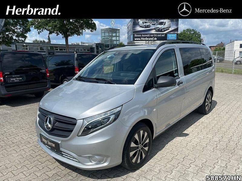 Silber Gebraucht 2022 Mercedes Vito Van / Kleinbus | 39.950 € - Bild 1/4